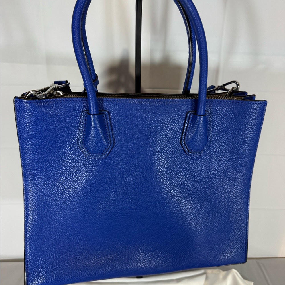Michael Kors Blue Mercer Leather Convertible Tote with matching wallet - Picture 8 of 16